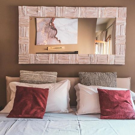 Suite Yenne 2 Cagliari Bagian luar foto