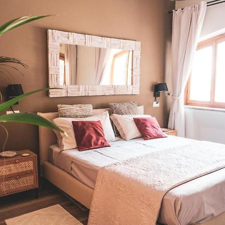 Suite Yenne 2 Cagliari Bagian luar foto
