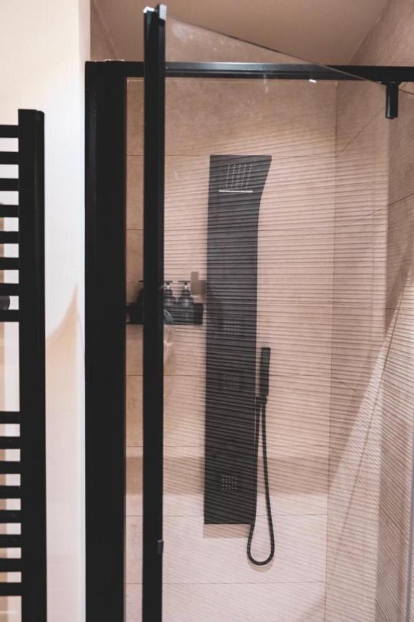 Suite Yenne 2 Cagliari Bagian luar foto