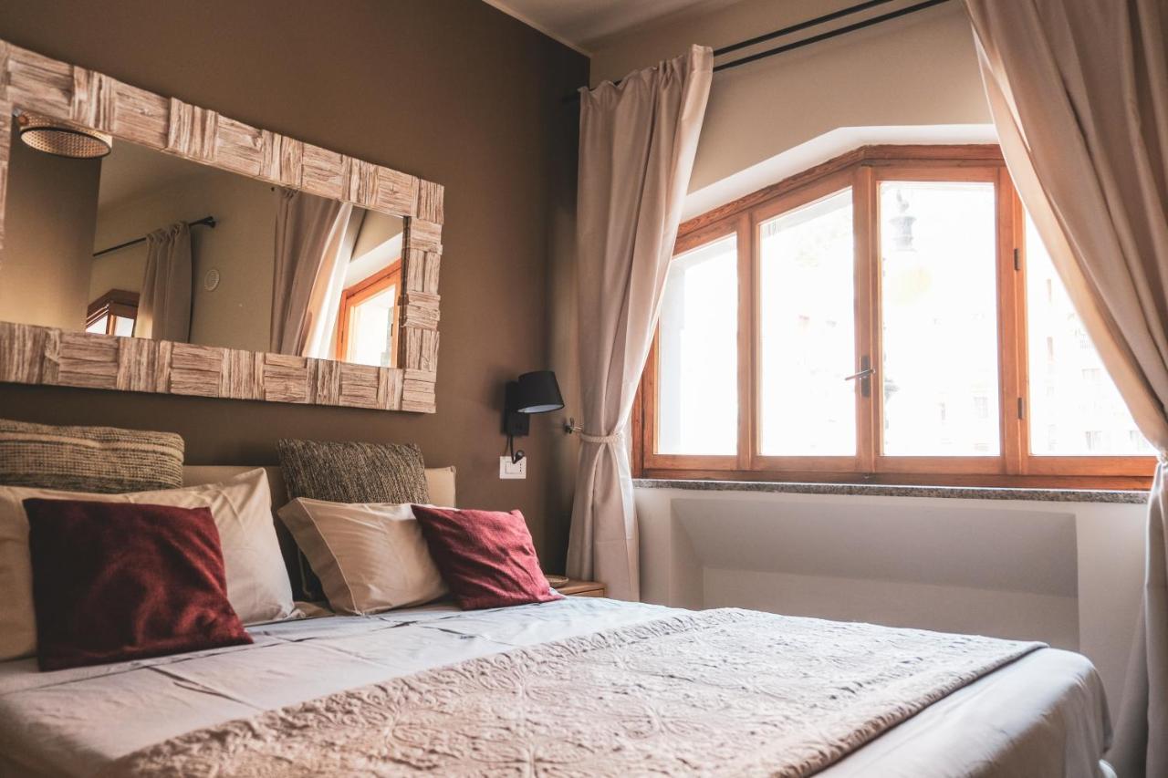 Suite Yenne 2 Cagliari Bagian luar foto