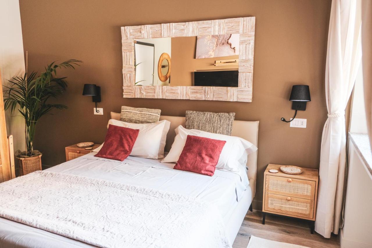 Suite Yenne 2 Cagliari Bagian luar foto